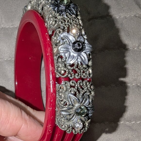 $1 with Bundle ~ Red Enamel & Silver Floral Rhinestone Bangle Bracelet 5053 - Picture 2 of 5